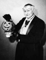 Al Lewis as Gandpa Munster