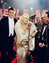 Leonardo DiCaprio as Howard Hughes and Gwen Stefani as Jean Harlow in The Aviator, 2004