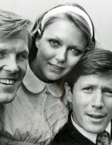 Nick Nolte, Susan Blakely, and Peter Strauss Rich Man Poor Man 1976