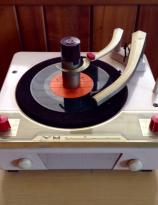 1957 Voice of Music model 1250