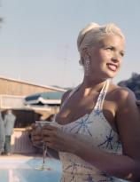 Jayne Mansfield photographed by Ernest Reshovsky, 1956