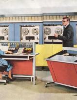 Retro Tech - Susan and Bob from the AV Club