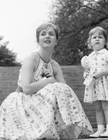 Debbie Reynolds (1932-2016) and Carrie Fisher (1956 - 2016)