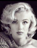 Marilyn Monroe close up