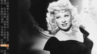 Mae West 02