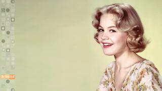 Sandra Dee 01