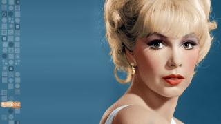 Stella Stevens 01